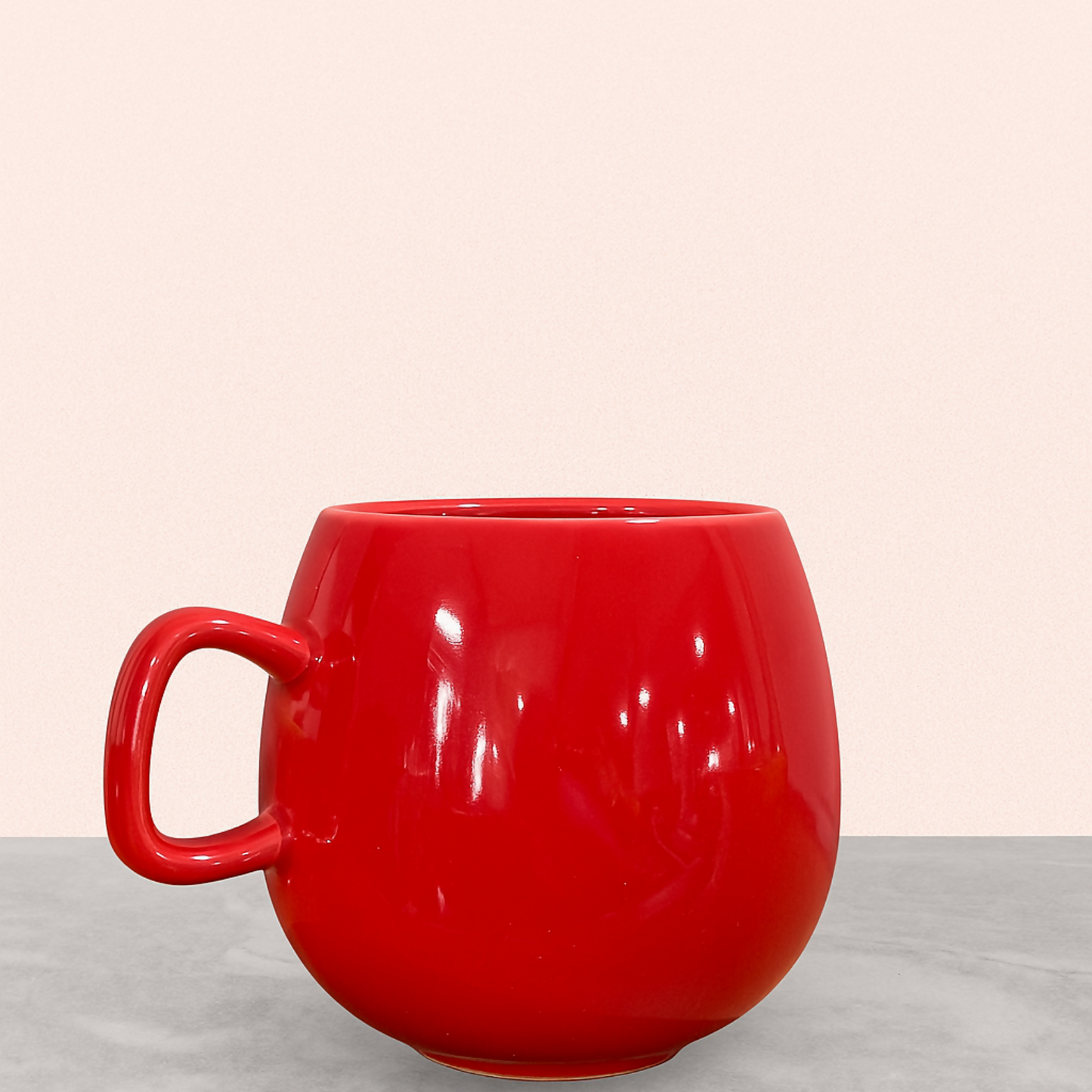 Luxury Red Ceramic "Queen" Mug with Glossy Finish – Elegant Round Coffee Cup for Women, Gift Mug for Her, Tea & Coffee Mug with Handle, Premium Decorative Drinkware for Home & Office