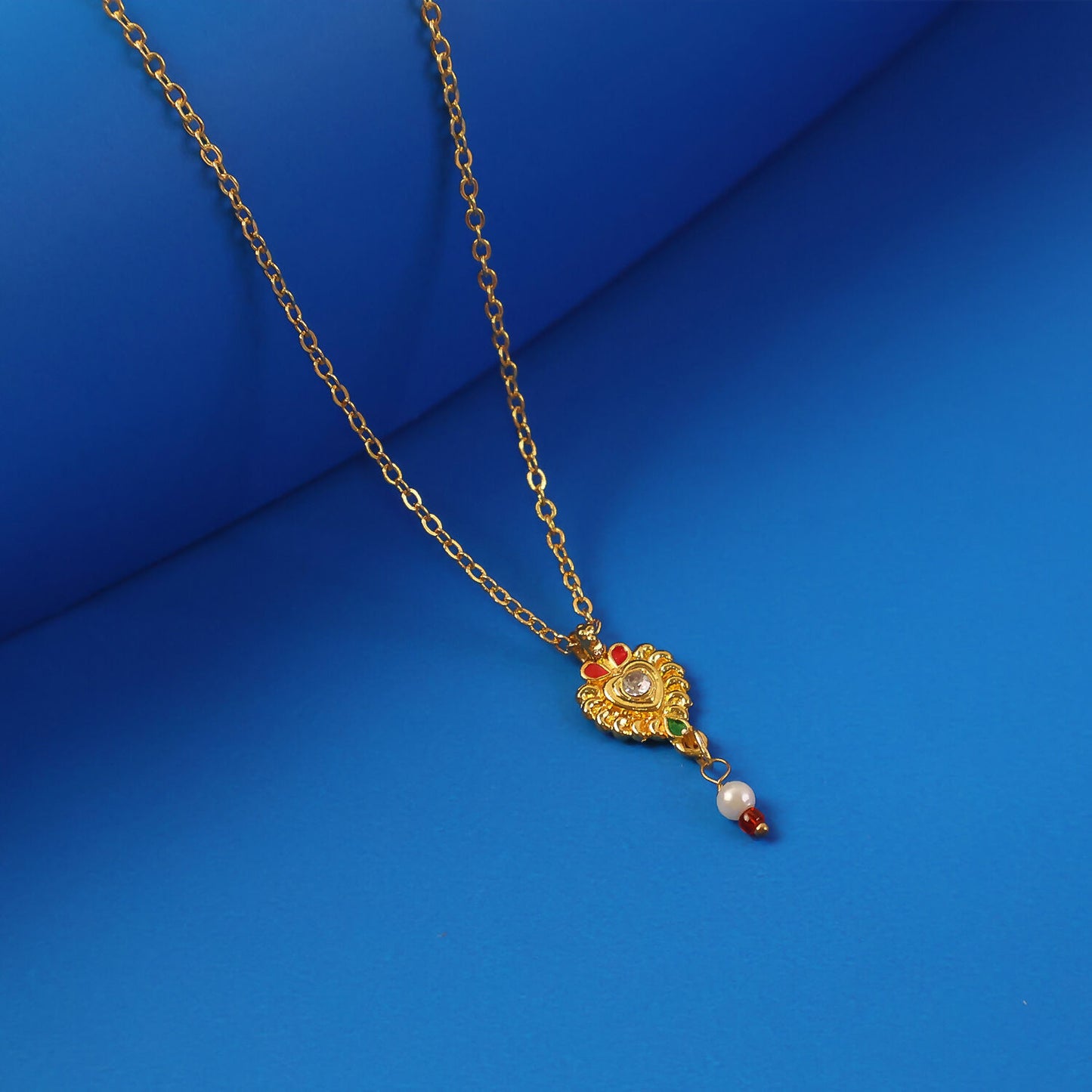 Elegant Heart Motif Pendant Necklace with Chain for Women