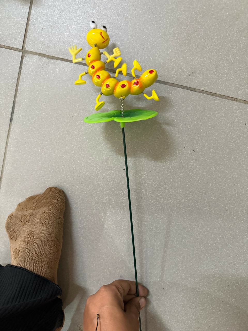 Cute Yellow Caterpillar Garden Stake for Outdoor Décor – Metal Insect Yard Ornament with Leaf Base ( 1PC)