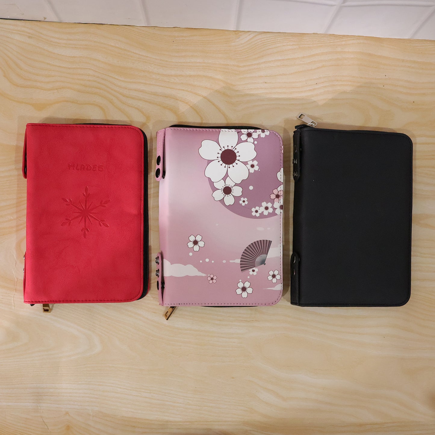 Stylish Zippered Makeup Organizer Bag – Compact Travel Pouch