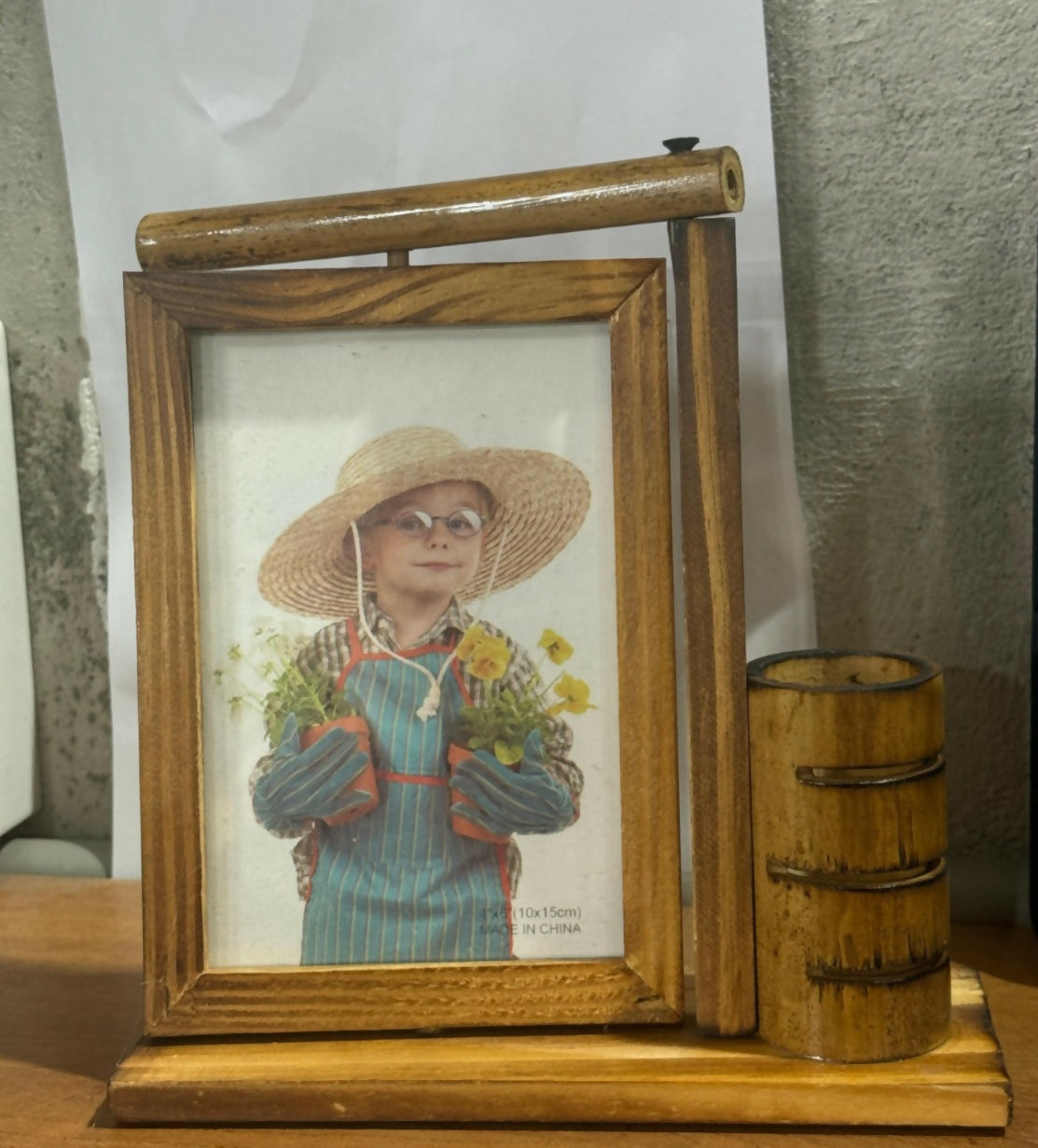 Wooden Photo Frame with Pen Holder Stand – 4x6 Inch Tabletop Frame for Desk, Office & Home Decor | Rustic Brown Finish | Multipurpose Wooden Frame for Family, Friends & Kids Photo Display