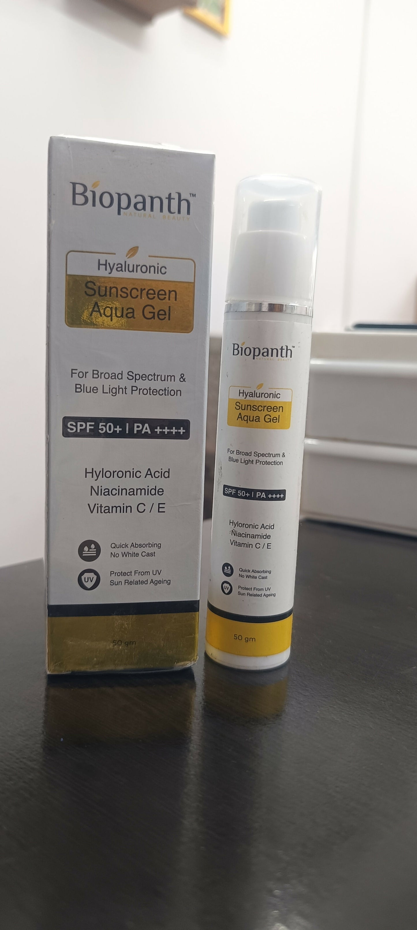Close-up of the aqua gel sunscreen with Niacinamide and Vitamin C ingredients
