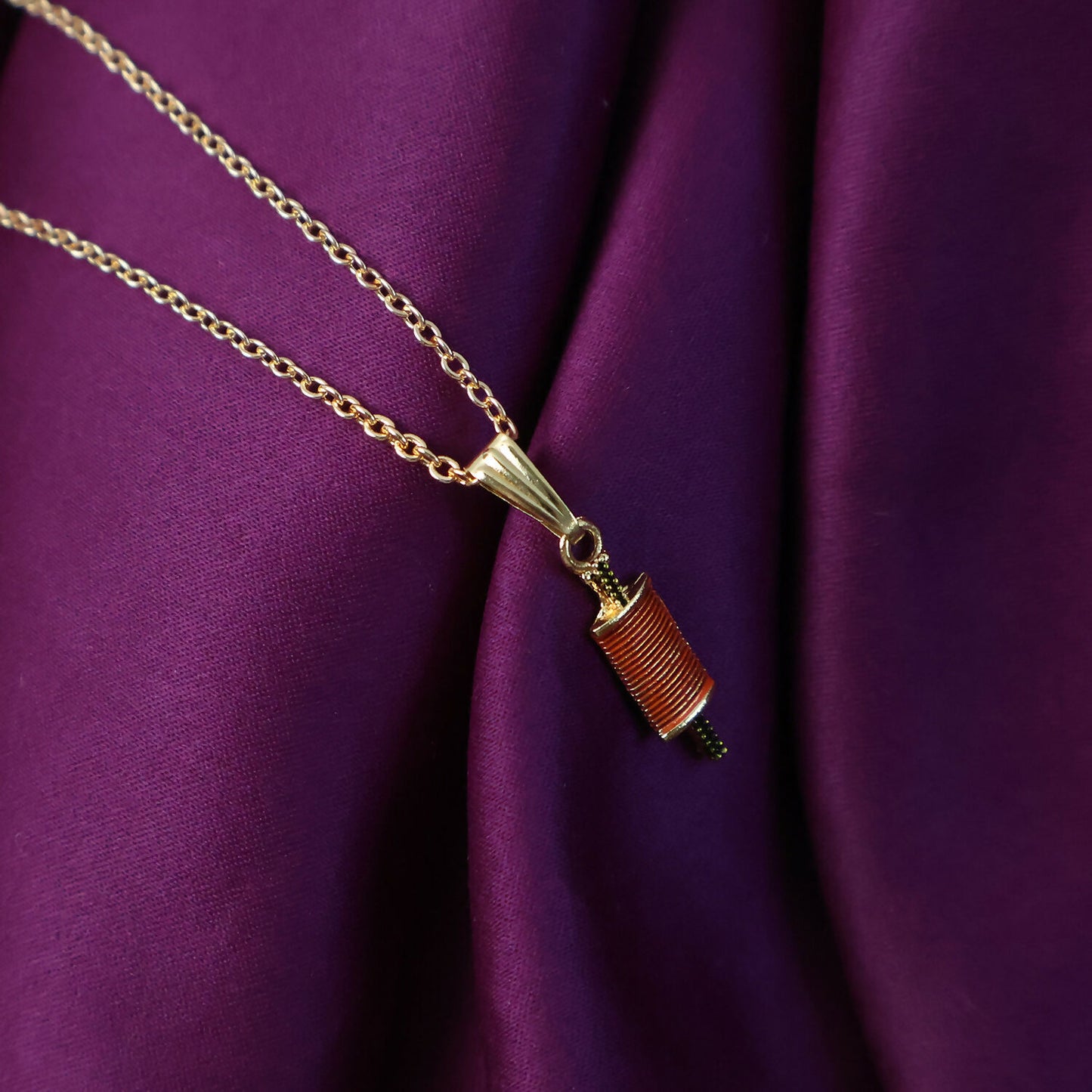 Stylish Firki Shape Pendant Necklace with Chain for Women