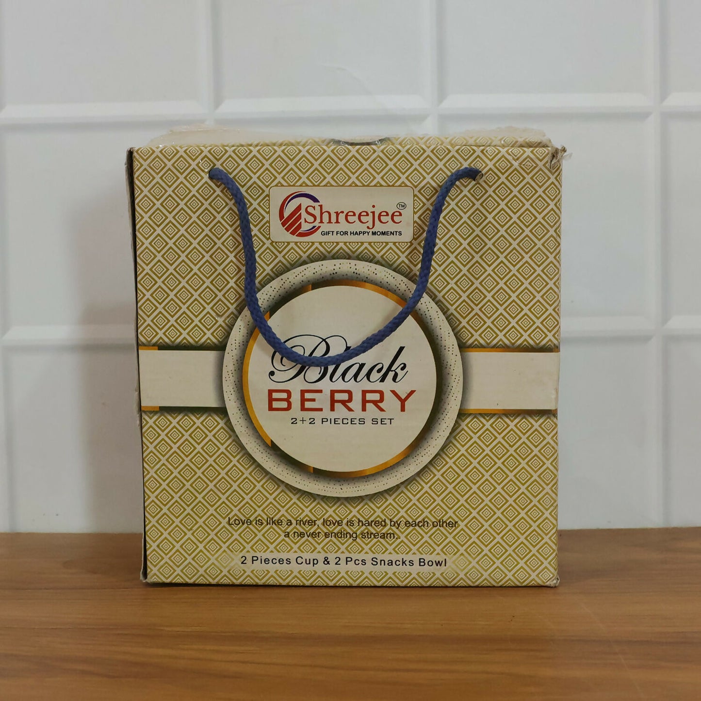 Black Berry 4-Piece Glassware Gift Set - 2 Elegant Coffee Mugs & 2 Crystal Snacks Bowls | Premium Transparent Crockery Set for Home & Gifting