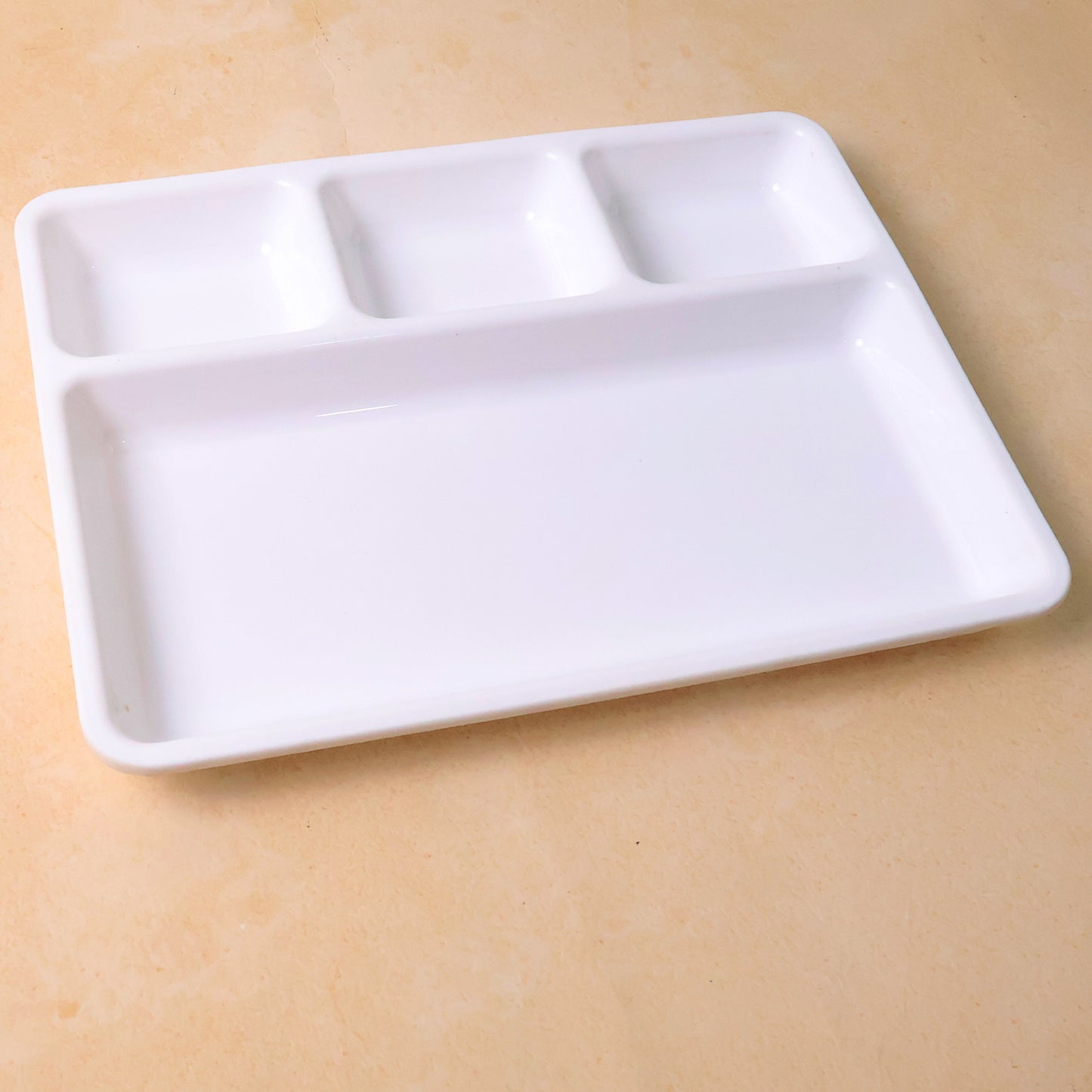 Plastic 4-Compartment Rectangular Meal Serving Tray / Plate (1 Pc / White)