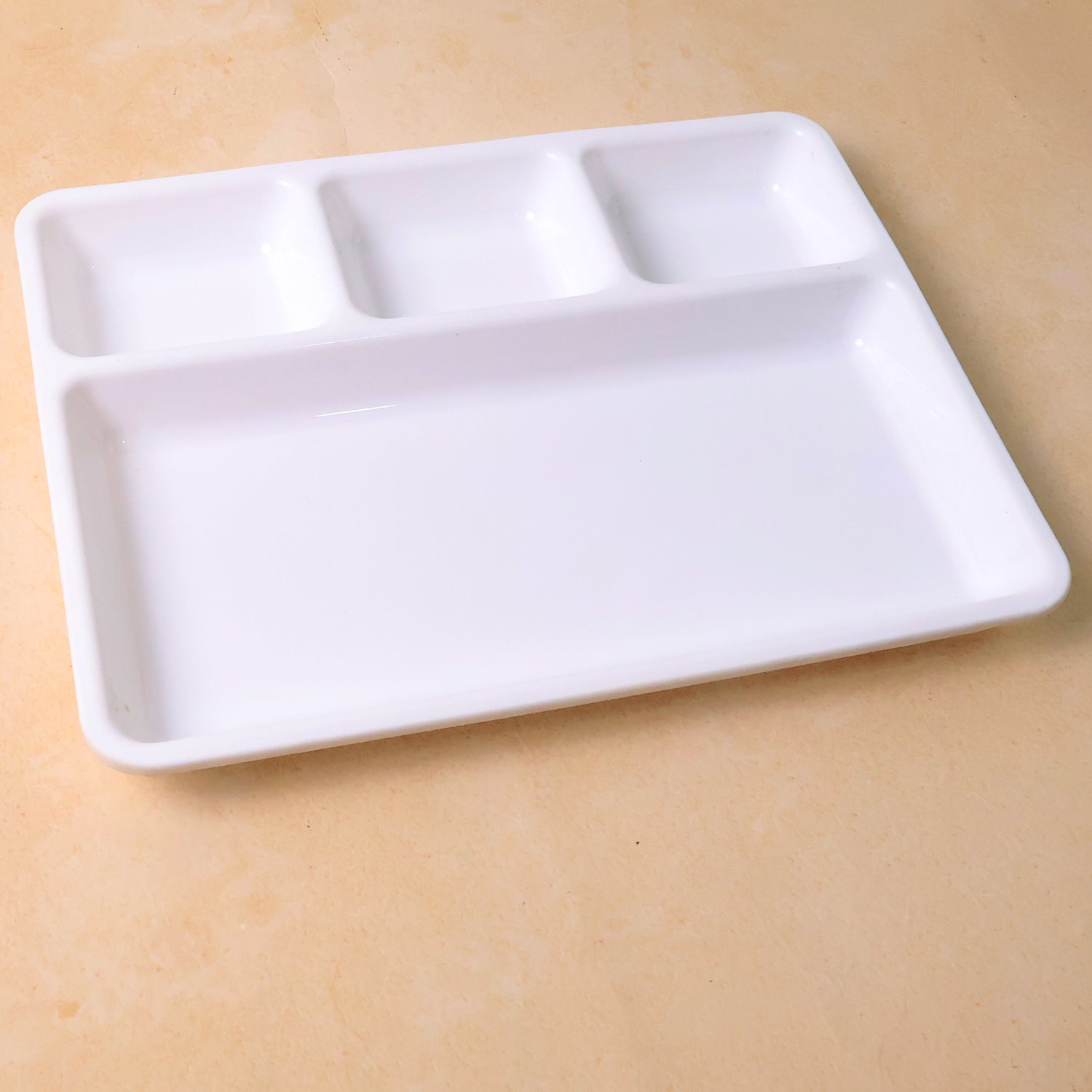 Plastic 4-Compartment Rectangular Meal Serving Tray / Plate (1 Pc / White)