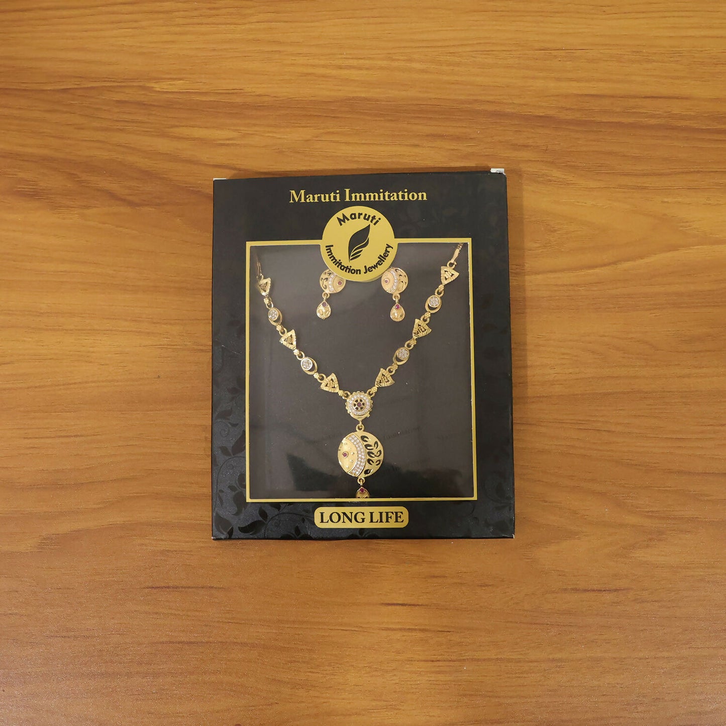 Luxury traditional jewelry set perfect for weddings and festivals