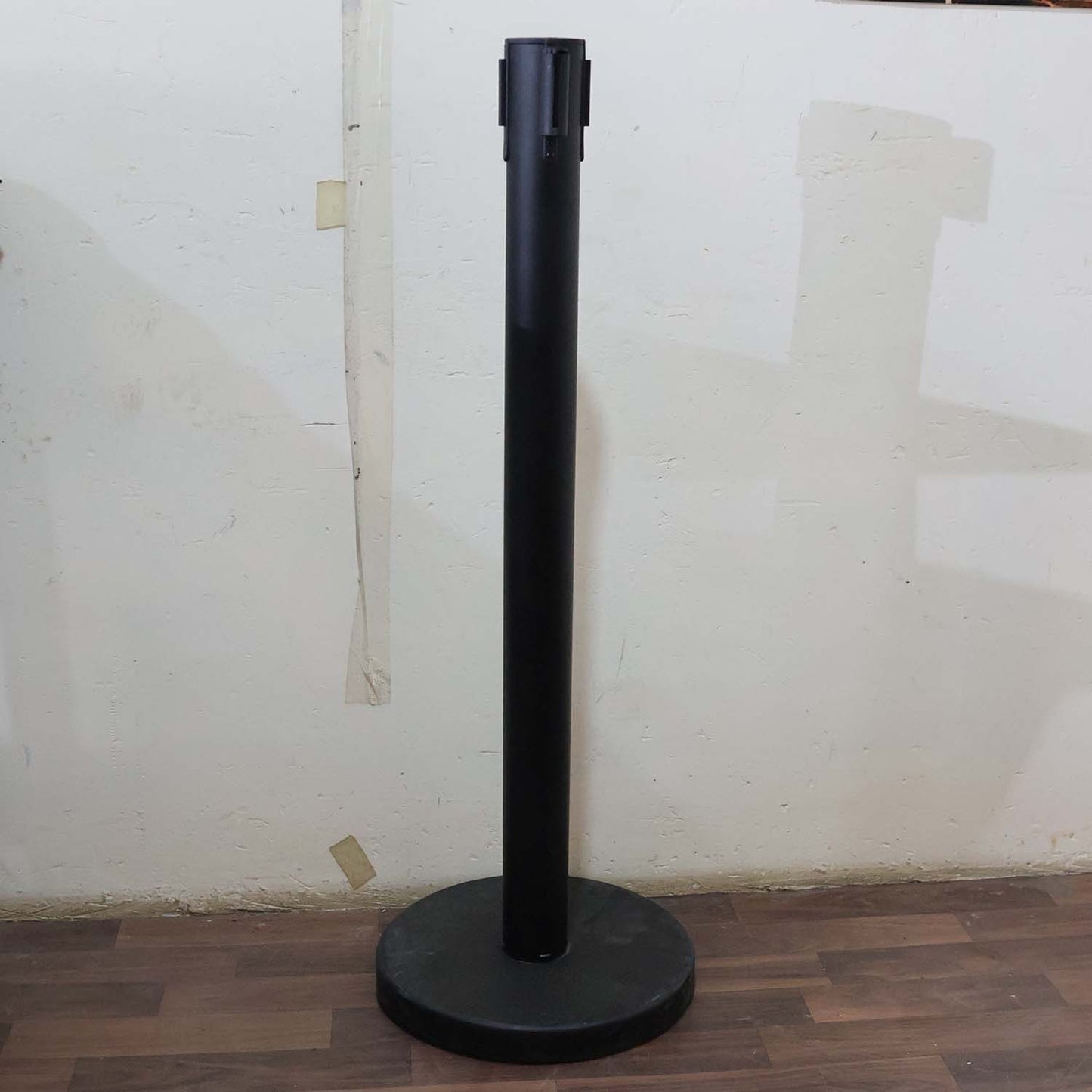 Heavy Duty Retractable Belt Crowd Control Pole with Sturdy Base – 1 Pc