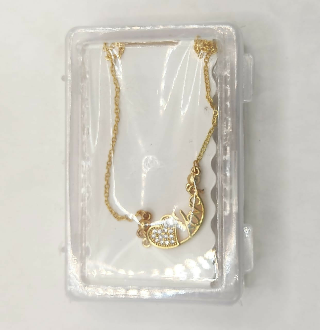 Gift-ready gold-plated love pendant necklace perfect for anniversaries and Valentine's Day