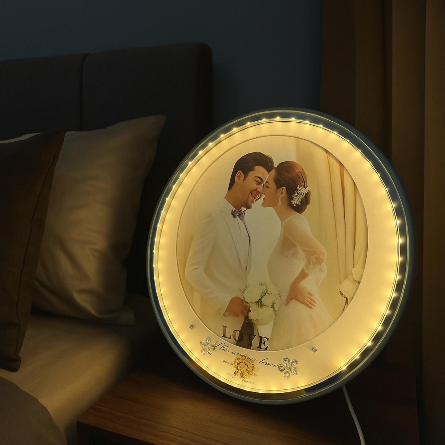 Romantic Round LED Photo Frame Night Lamp for Bedroom | Warm White Light Couple Photo Frame for Wedding, Anniversary & Home Decor | LOVE Printed Tabletop Decorative Lighting Gift with USB Power – Modern Ambient Light
