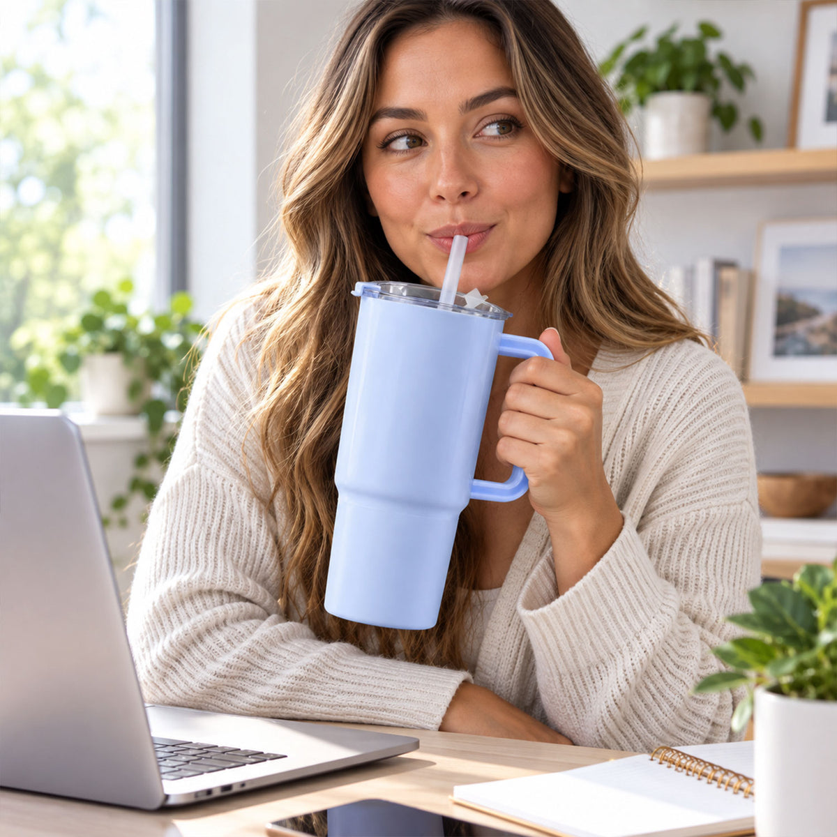 Reusable straw tumbler cold drinks