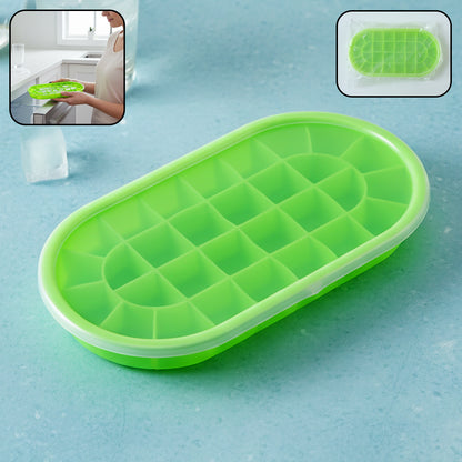 Oval silicone ice cube tray with lid
