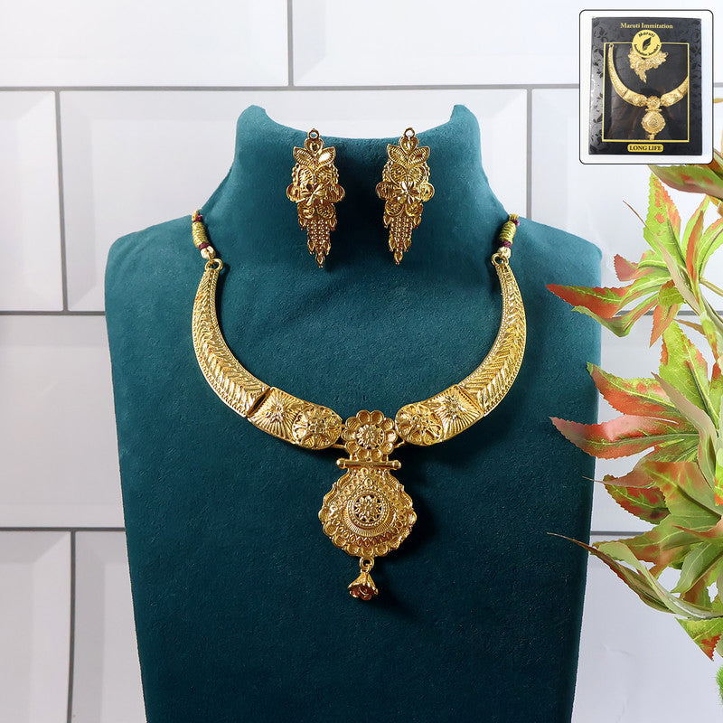 Royal Curved Choker Necklace Set – Elegant Traditional Design for Festive & Bridal Wear