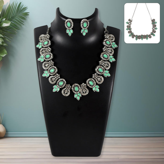 Elegant Green and White Diamond Necklace Set