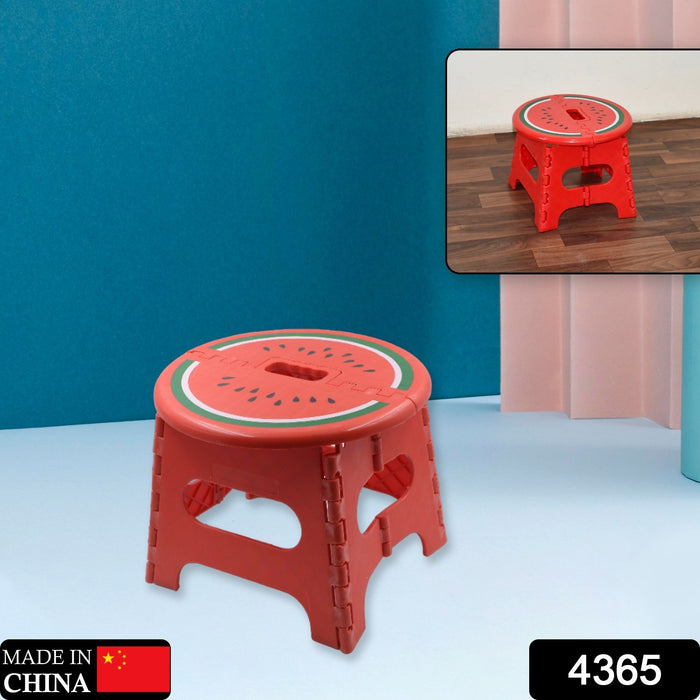 Plastic low stool with hinge handle, ideal for children's indoor activities