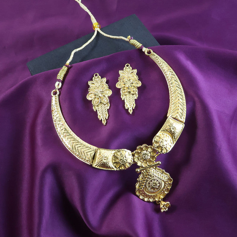 Royal Curved Choker Necklace Set – Elegant Traditional Design for Festive & Bridal Wear