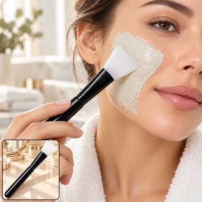 Silicone Face Mask Brush with Flexible Head for Even Skincare Application (1 Pc)