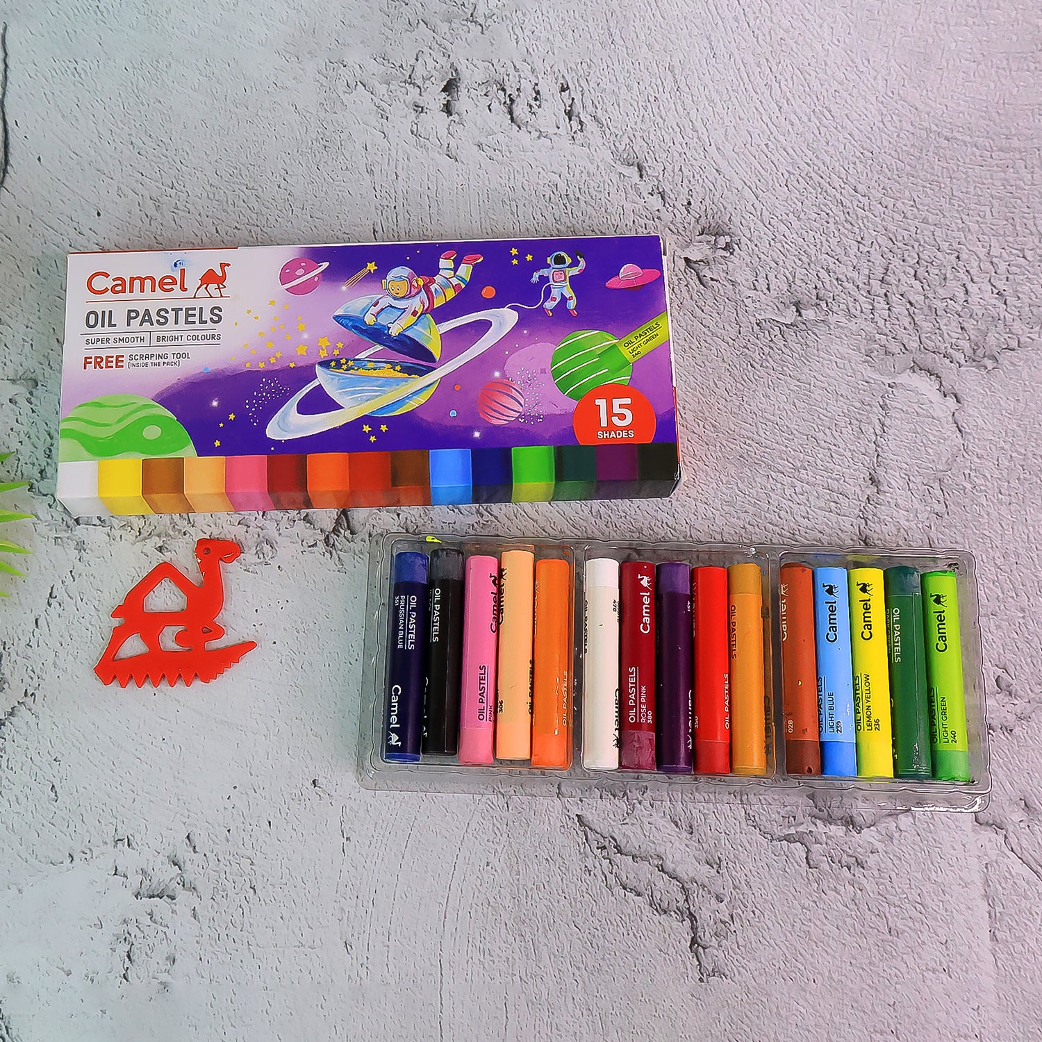 Camel Oil Pastels – 15 Rich & Smooth Shades with Free Scraping Tool