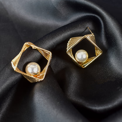 Timeless Elegance Earrings – Elevate Your Daily Style