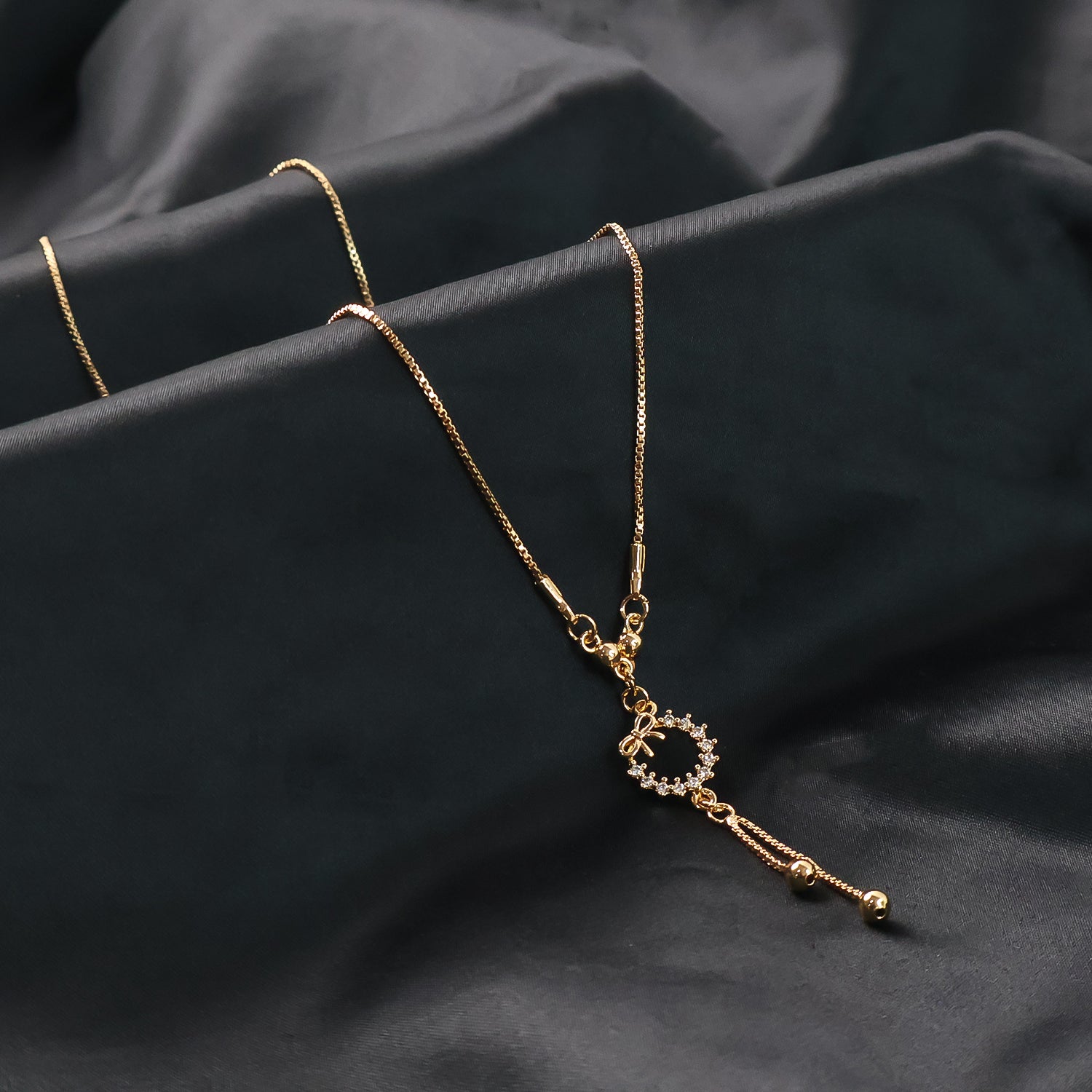 Delicate Gold-Plated Bow and Wreath Pendant Necklace for Women