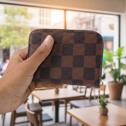 Zip wallet with multiple card slots
