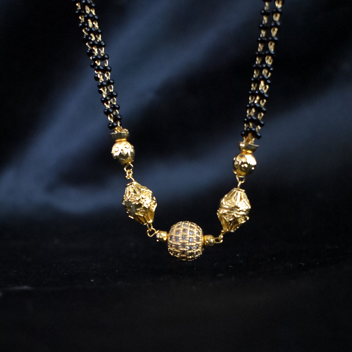 Gold mangalsutra for women