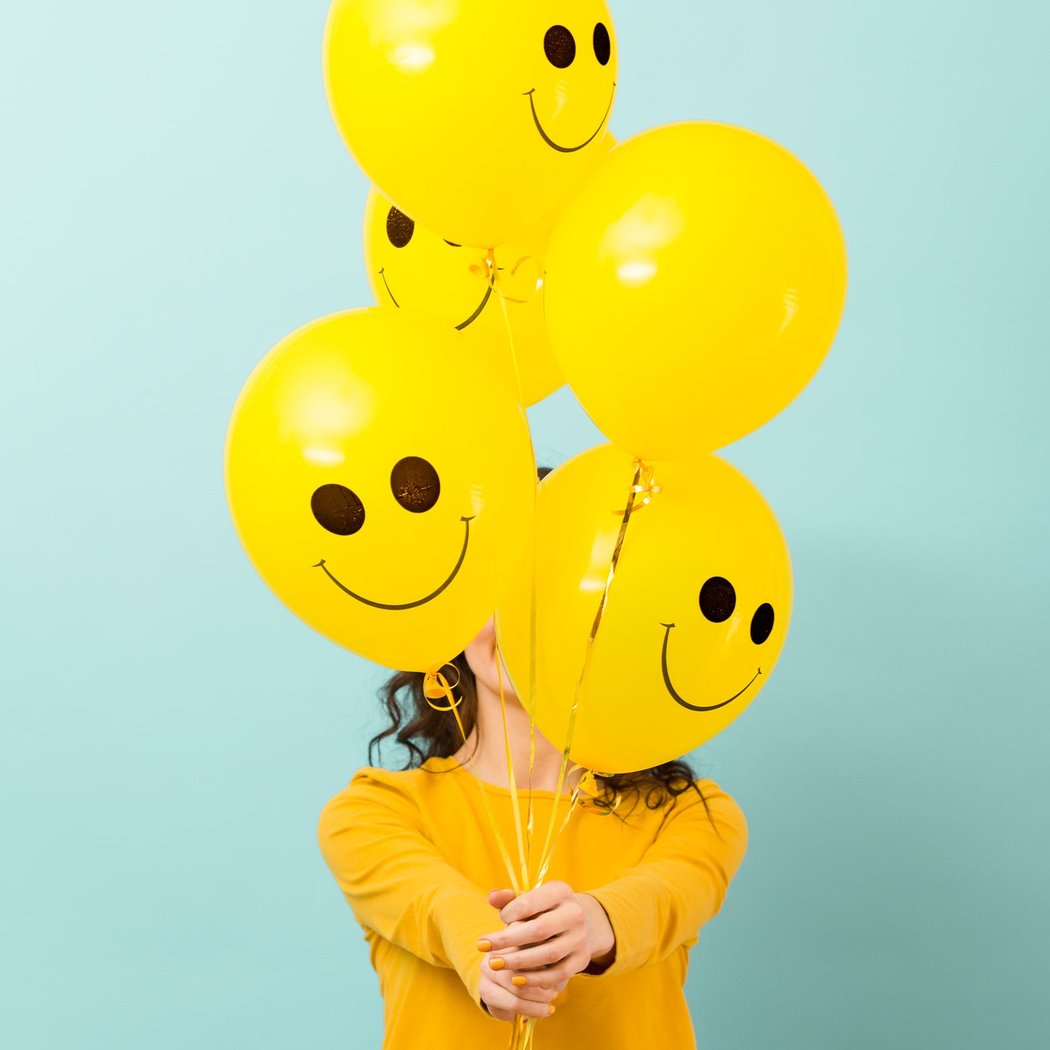 Holi smiley balloons