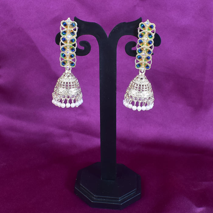 Exquisite and Timeless New-Design Jumka Earrings with Intricate Detailing for a Regal Look