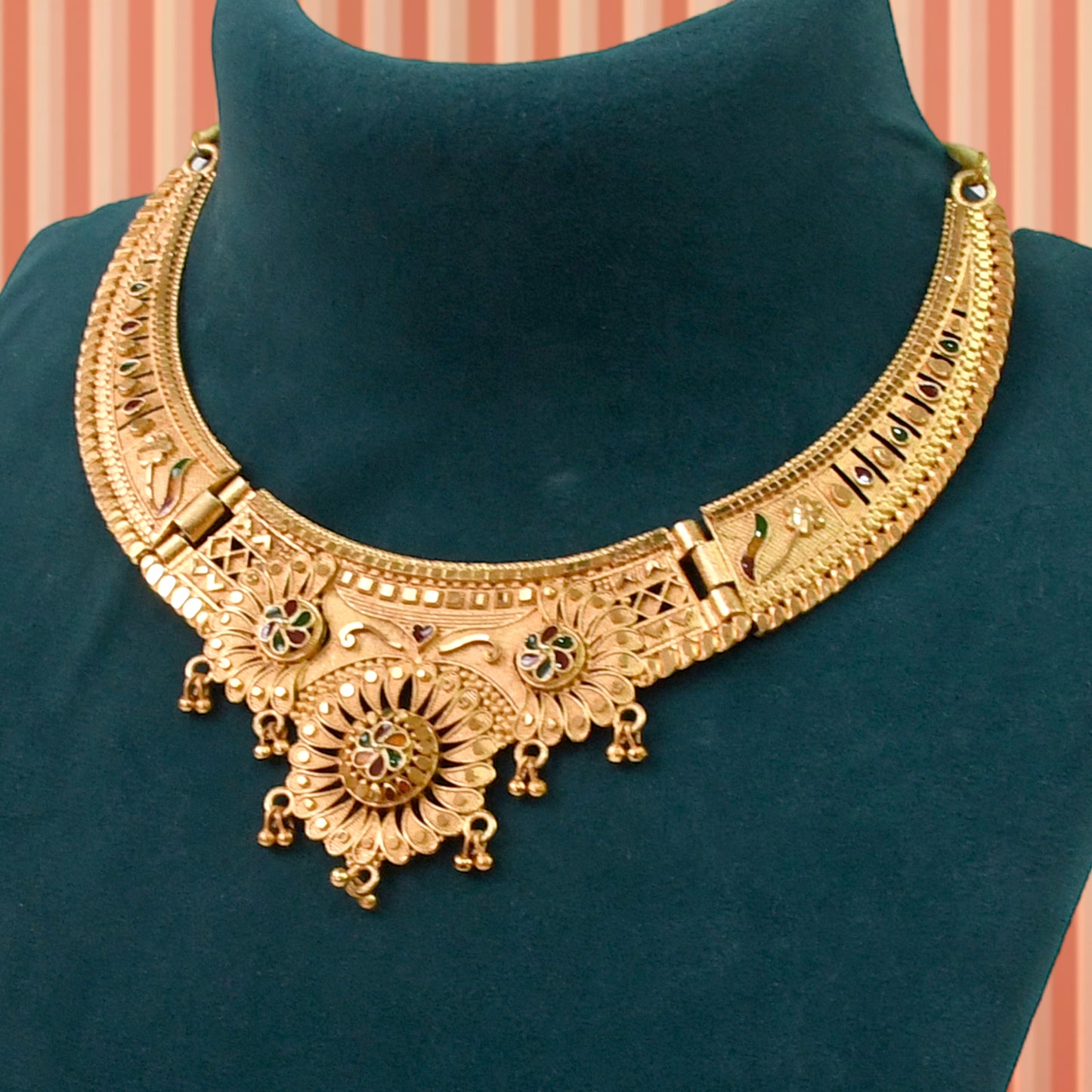 Luxurious Gold Plated Necklace Set - Shine with Elegance