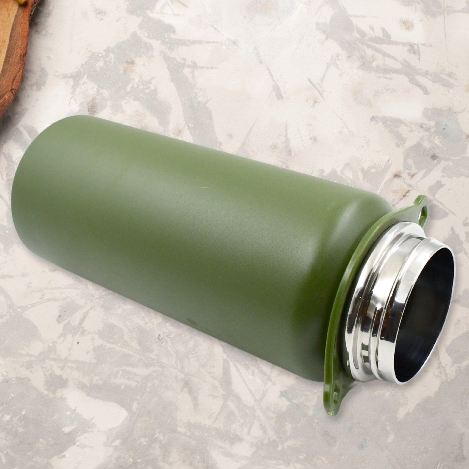 Large 1.5L water bottle with double wall design