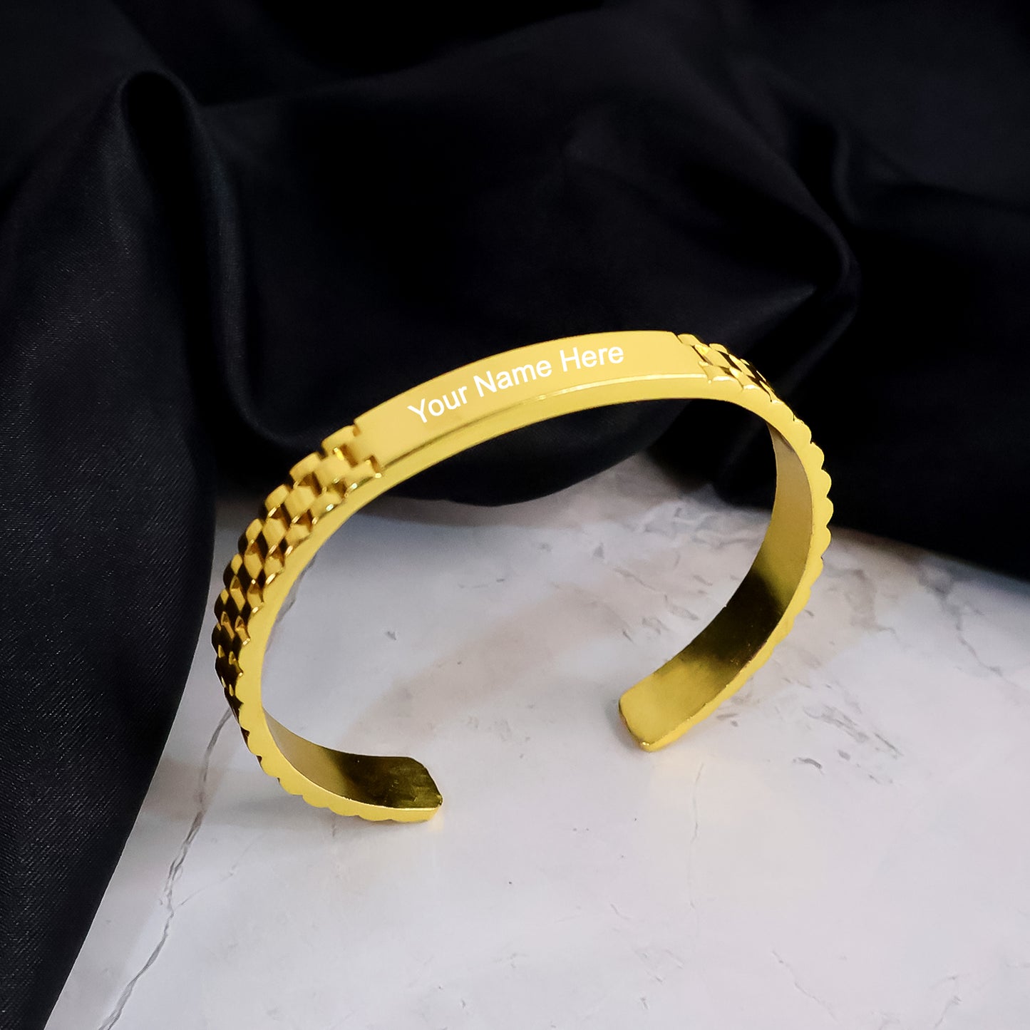Custom Engraved Gold-Plated Bracelet – Personalized Name Print Adjustable Cuff for Men & Women