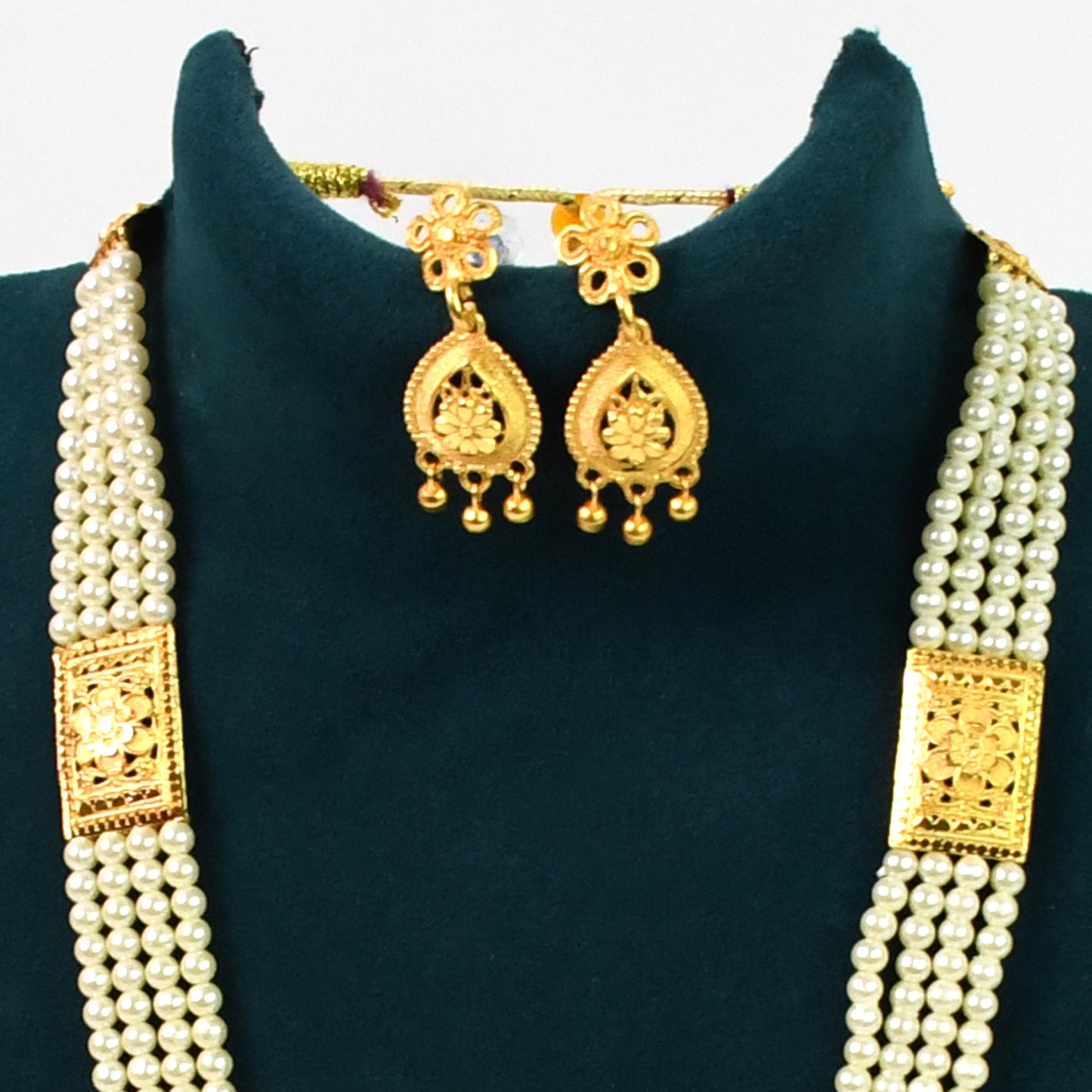 Radiant Moti Necklace – Perfect for Special Occasions