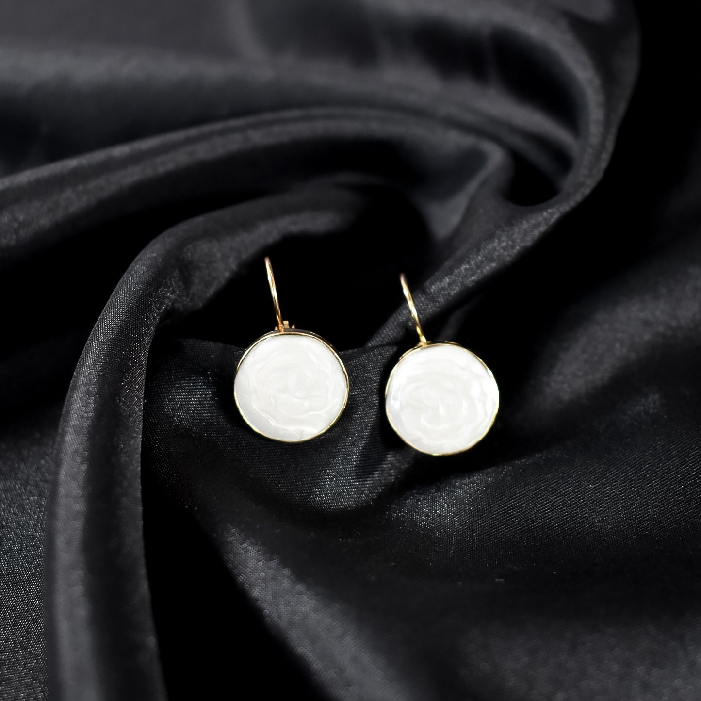 Elegant White Blossom Earrings Set