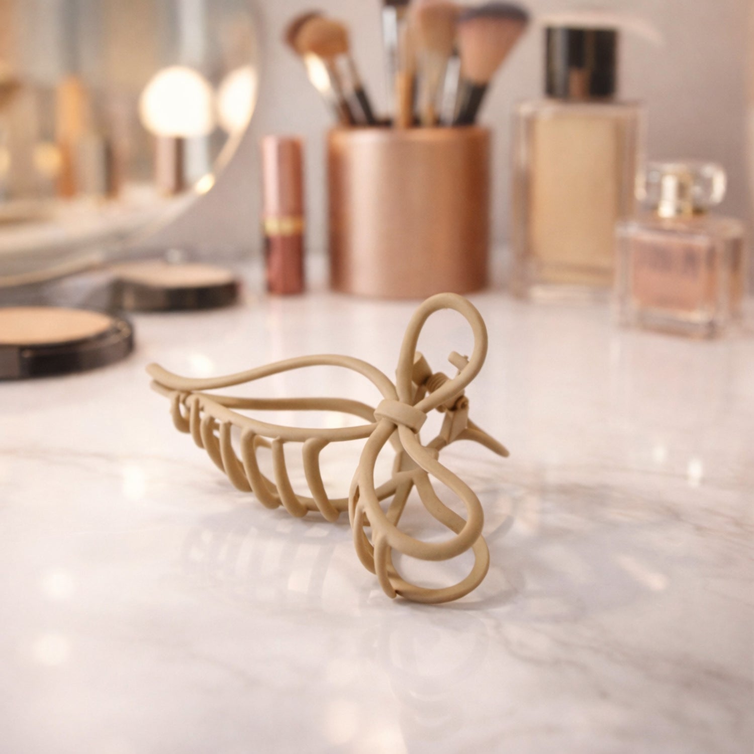Minimalist matte finish hair claw clip
