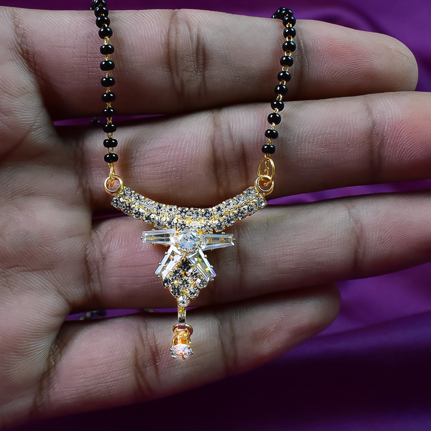 Short Mangalsutra Designs Stylish New Gold Plated Necklace Fancy Mangalsutra Maharashtrian Tanmaniya American Diamond Single Line Gold & Black Beads Chain Latest Designs For Women