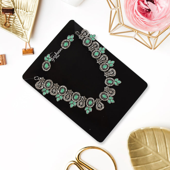 Elegant Green and White Diamond Necklace Set