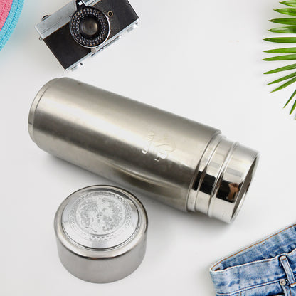Compact hot and cold water bottle for gym and office.