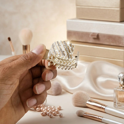 Premium metal hair claw clip featuring pearls
