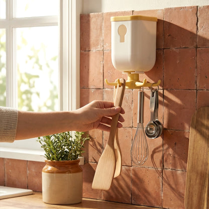 Storage hook on smooth wall surface
