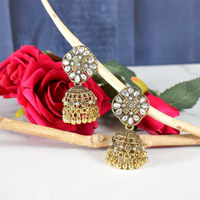 Fresh & Chic: Modern Jumka Earrings with Stunning Detailing