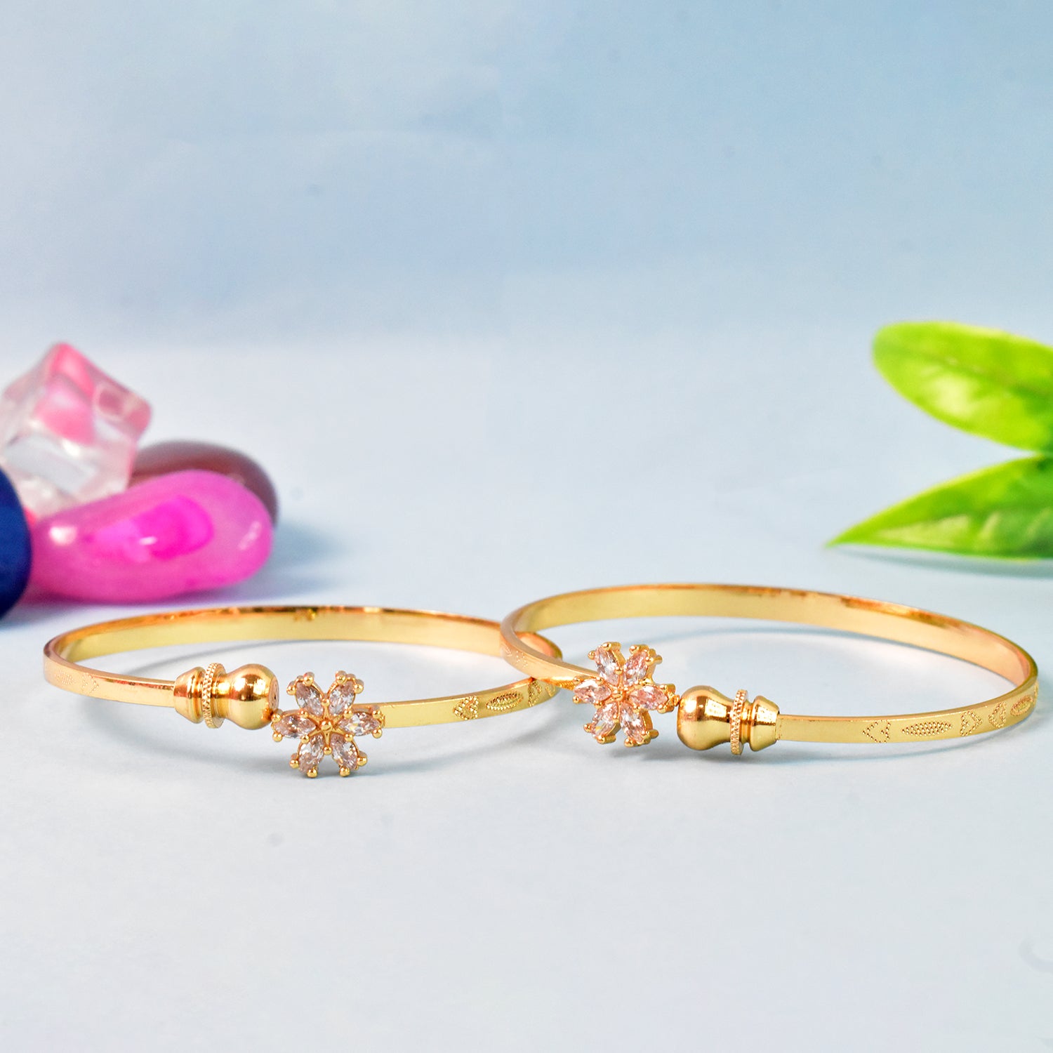Elegant Golden Bangles (1 Pair)