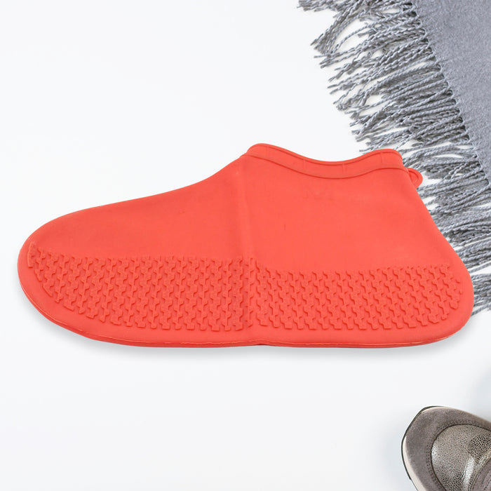 Non-Slip Silicone Rain Reusable Anti skid Waterproof Fordable Boot Shoe Cover (Medium Size / 1 Pair / Red)