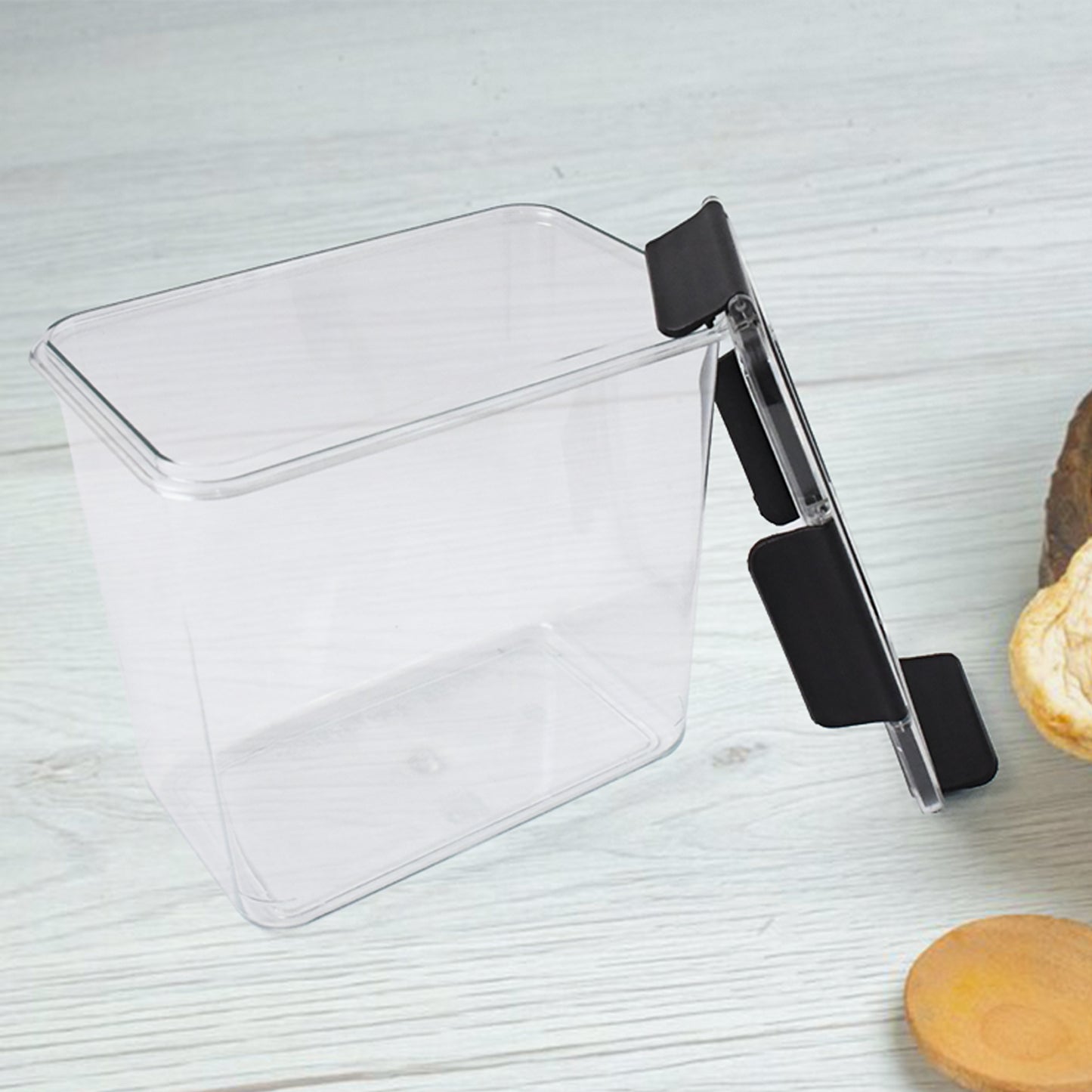 Food Storage Container Airtight Plastic Container with Easy Snap Lids (2500ml / 1 Pc)