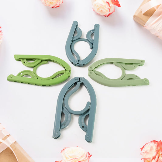 Travel hangers with easy storage folding design