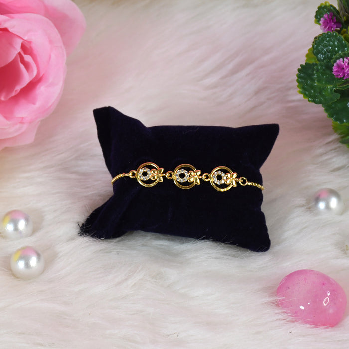 Sleek Gold-Plated Bracelet – Classic Elegance and Modern Style