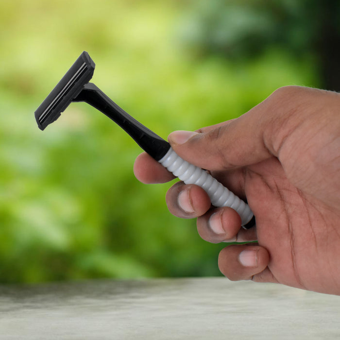 manual shaving razor with 5 blades