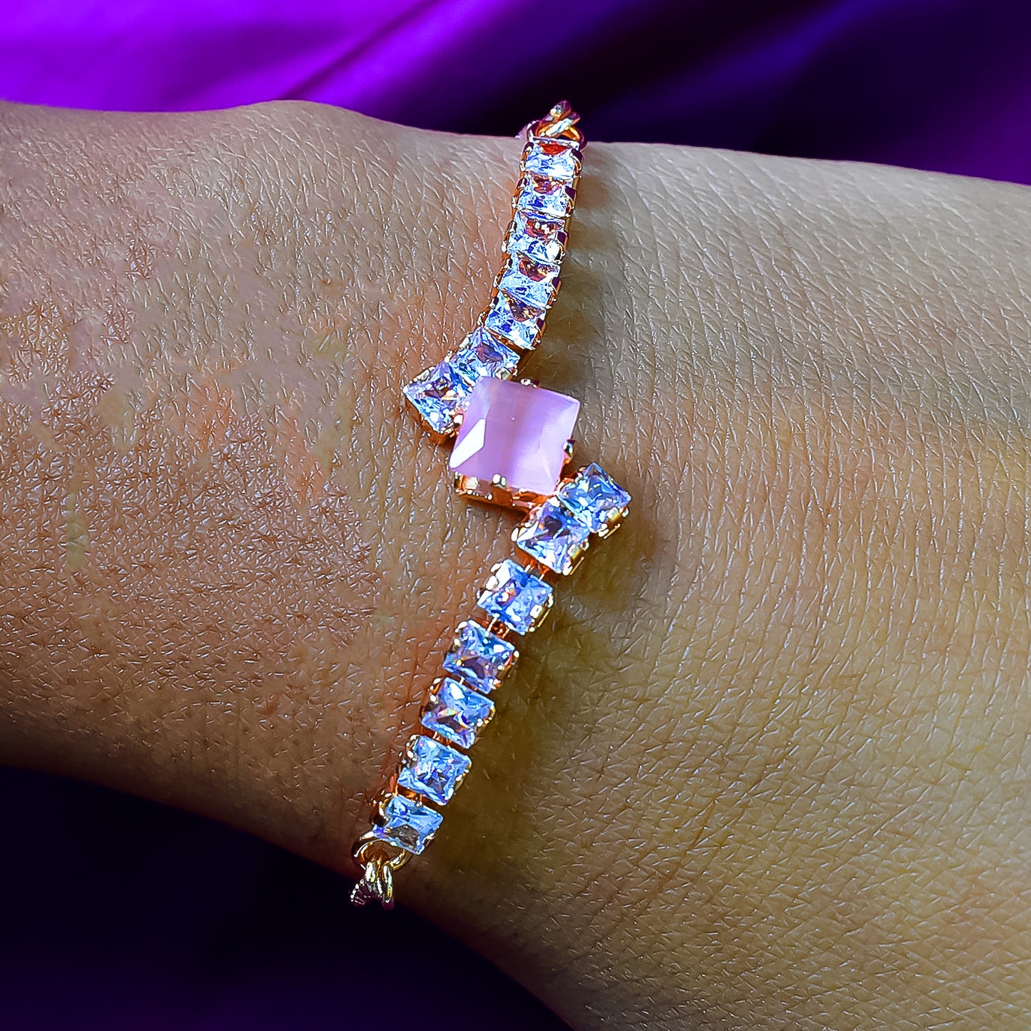 Elegant and Sparkling Diamond Bracelet Jewelry (1 PC)