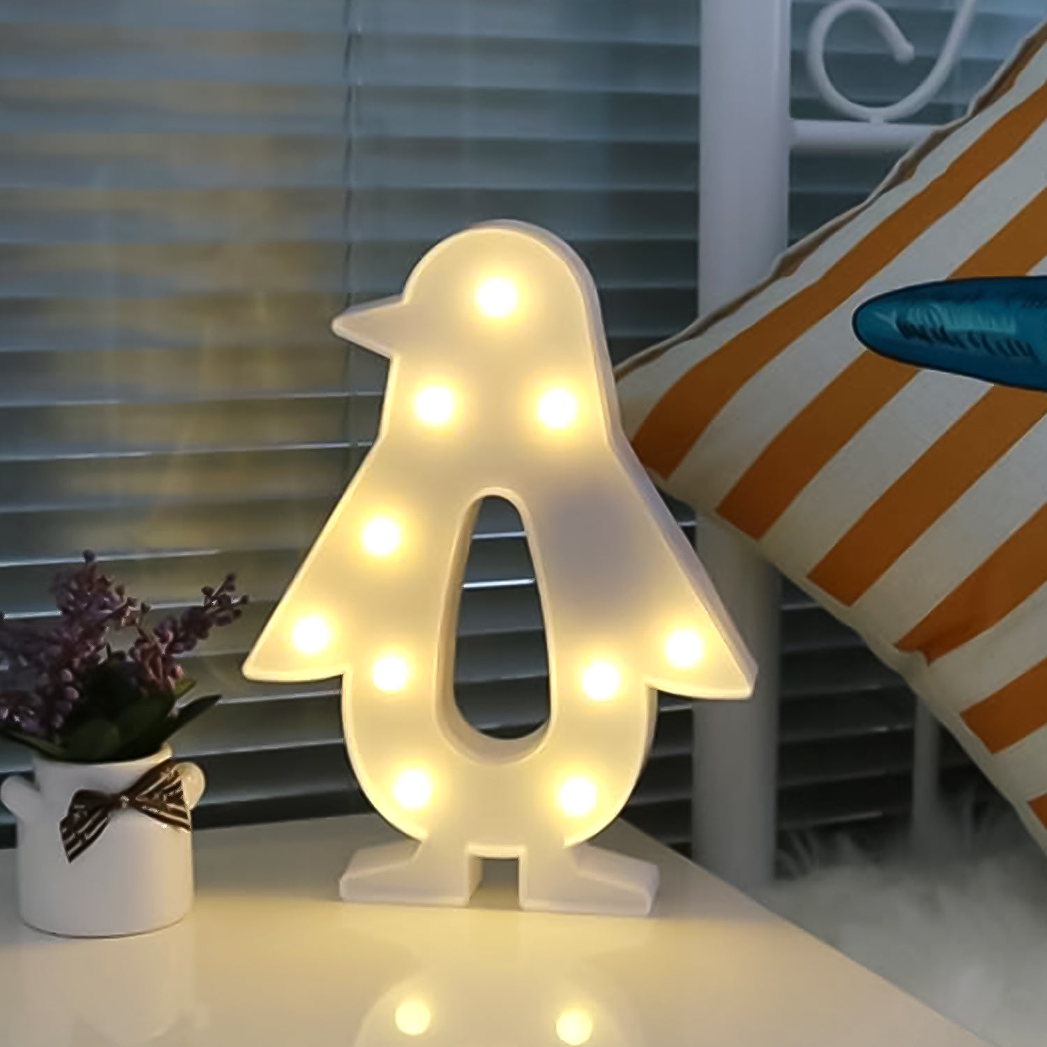 Penguin Shaped Light LED Light Kids Room (1 Pc / Battery Not Included)