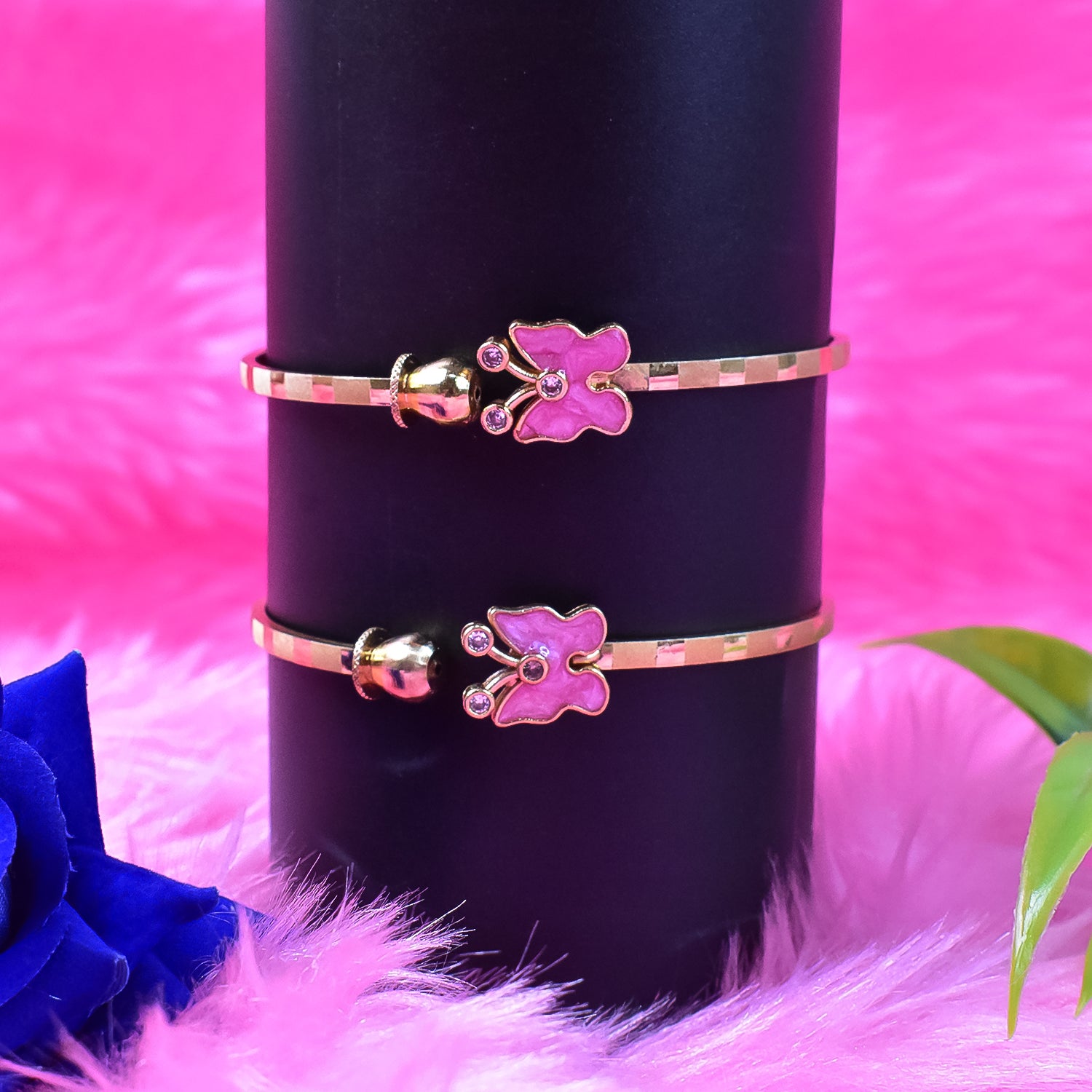 Classic Golden Bangles (1 Pair)