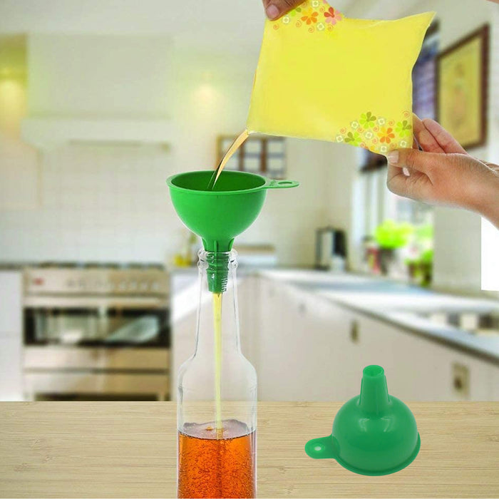 4237 Silicone Funnel For Pouring Oil, Sauce, Water, Juice And Small Food-GrainsFood Grade Silicone Funnel (1 Pc Green)